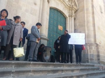 Tuvieron un mitin en la Plaza 10 de Noviembre