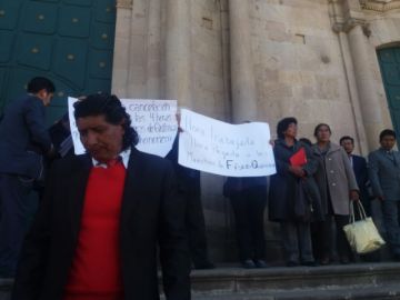 Tuvieron un mitin en la Plaza 10 de Noviembre