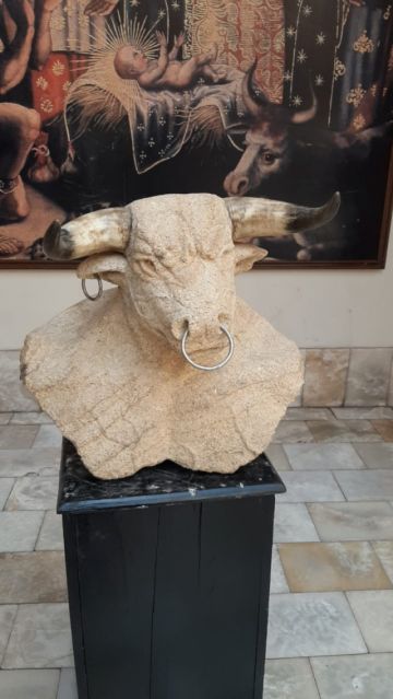 Es en el museo de la Gobernación.