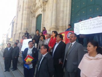 Tuvieron un mitin en la Plaza 10 de Noviembre