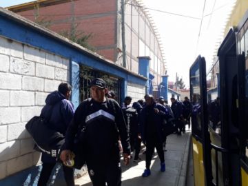 Parten rumbo a Santa Cruz