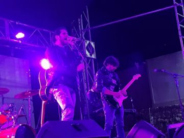 Krápula arrancó con Bohemian Rapsody.