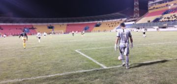 Los equipos no rompen el cero.