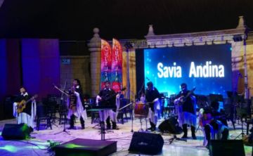 Savia Andina hizo cantar al público.