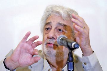 Plácido Domingo dimite a la Ópera de Los Ángeles