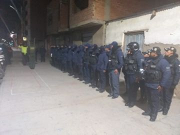 Estuvieron en la Sevilla durante casi toda la noche.