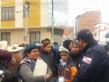 Los comerciantes comenzaron a apostarse desde temprano.