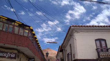 El cielo a mediodía.