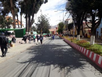 Las calles bloqueadas y la gente se moviliza