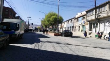 Perjudican el tráfico vehicular.