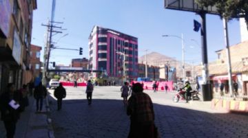 Perjudican el tráfico vehicular.
