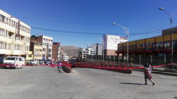 Perjudican el tráfico vehicular.