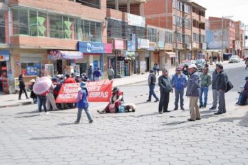 Los puntos de bloqueo se instalaron en diferentes sectores.