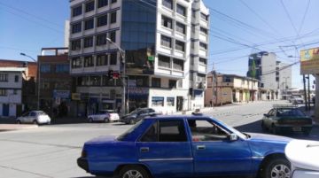 Perjudican el tráfico vehicular.