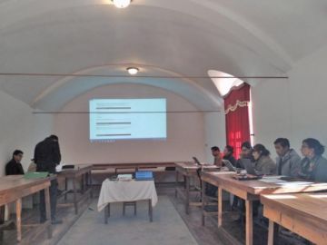 El taller se realizó en un remodelado salón de San Francisco.