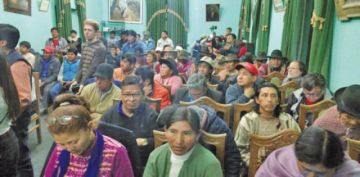Los representantes de las organizaciones en la reunión en Uyuni.