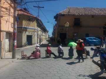 Los bloqueos anularon el tráfico en el centro citadino.