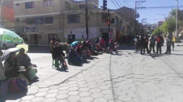 Así están los bloqueos en las calles de Potosí.