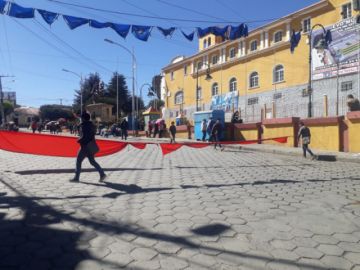 Así están los bloqueos en las calles de Potosí.