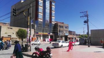 El Banco Unión de la zona baja.