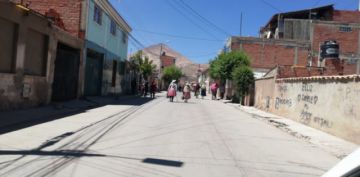 Grupos de choque hacen cerrar tiendas de barrio en la zona satélite