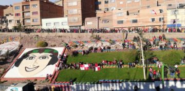 La marcha ocupa decenas de cuadras.