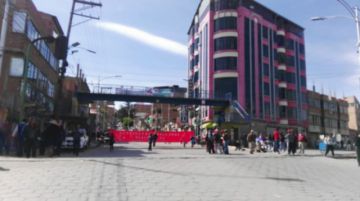 Bloqueos en las zonas baja y central.