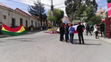 Bloqueos en las zonas baja y central.