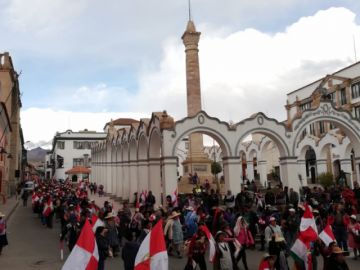 La marcha ya está en la plaza.