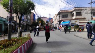 Bloqueos en las zonas baja y central.