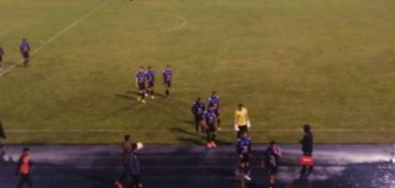 Termina el primer tiempo con el empate.