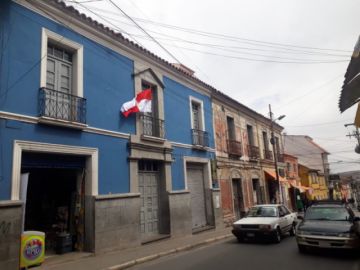 Colocan banderas potosinas.