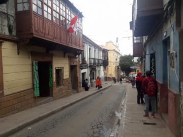 Colocan banderas potosinas.