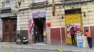 Colocan banderas potosinas.