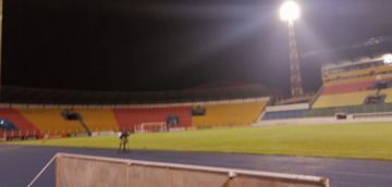 Granizo y lluvia anteceden al partido.