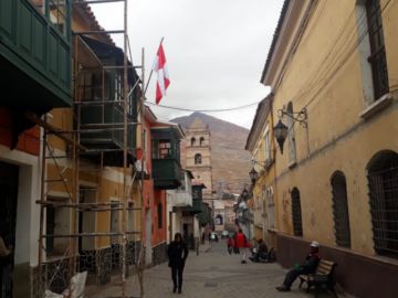 Colocan banderas potosinas.