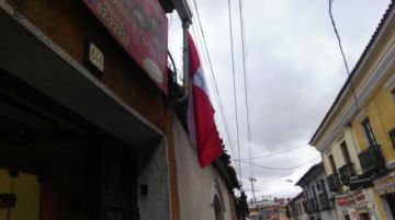 Colocan banderas potosinas.