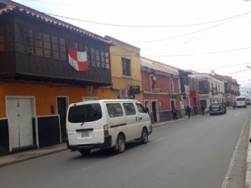 Colocan banderas potosinas.