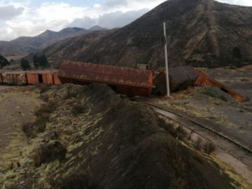Tren carguero se descarrila en Don Diego