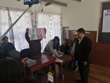 El Gobernador ya votó.