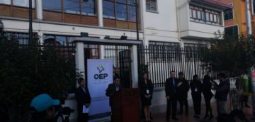 Inicia el acto en el TED.
