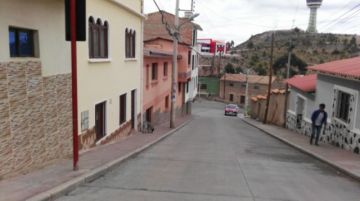 Era alimentado en la calle Bolívar a mediodía.