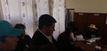 El Gobernador ya votó.