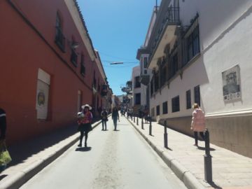 Panorama en el cercanías de edificios bancarios.