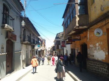 Panorama en el cercanías de edificios bancarios.