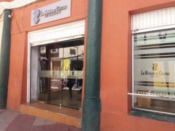Panorama en el cercanías de edificios bancarios.