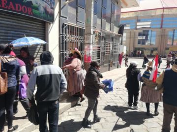 La circulación de motorizados fue mermando con el paso de las horas.