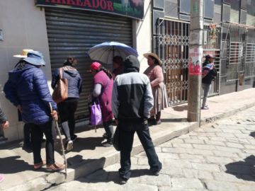 La circulación de motorizados fue mermando con el paso de las horas.