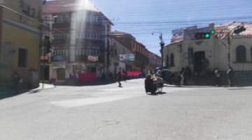 La circulación de motorizados fue mermando con el paso de las horas.