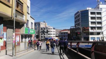 La circulación de motorizados fue mermando con el paso de las horas.